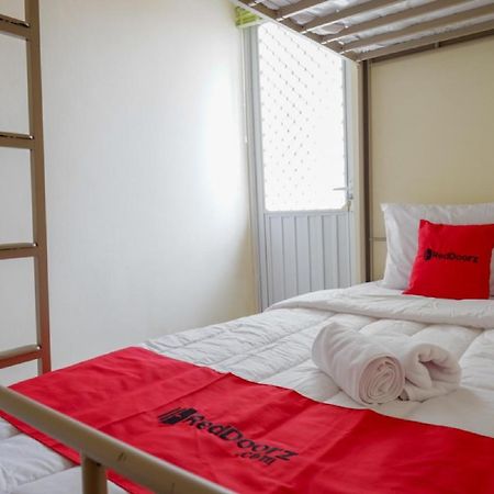 Reddoorz Hostel Near Kota Lama Семаранг Экстерьер фото