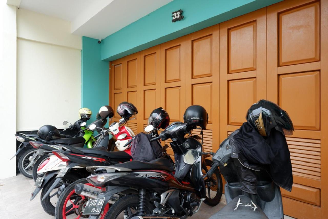 Reddoorz Hostel Near Kota Lama Семаранг Экстерьер фото