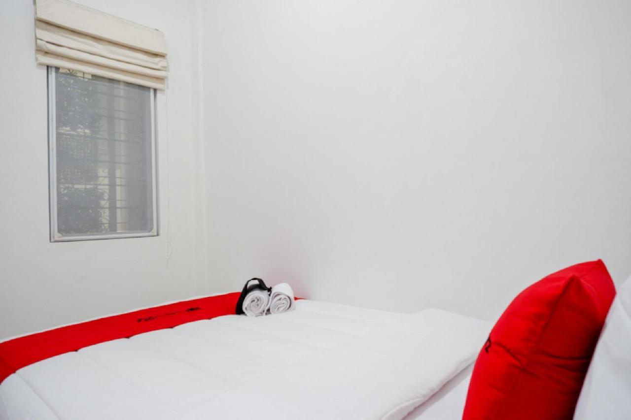 Reddoorz Hostel Near Kota Lama Семаранг Экстерьер фото